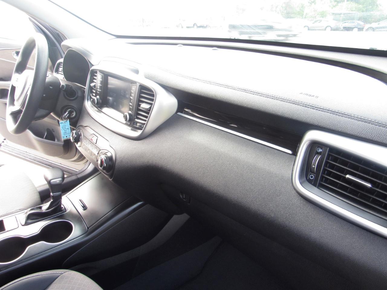 Kia Sorento L FWD 2019