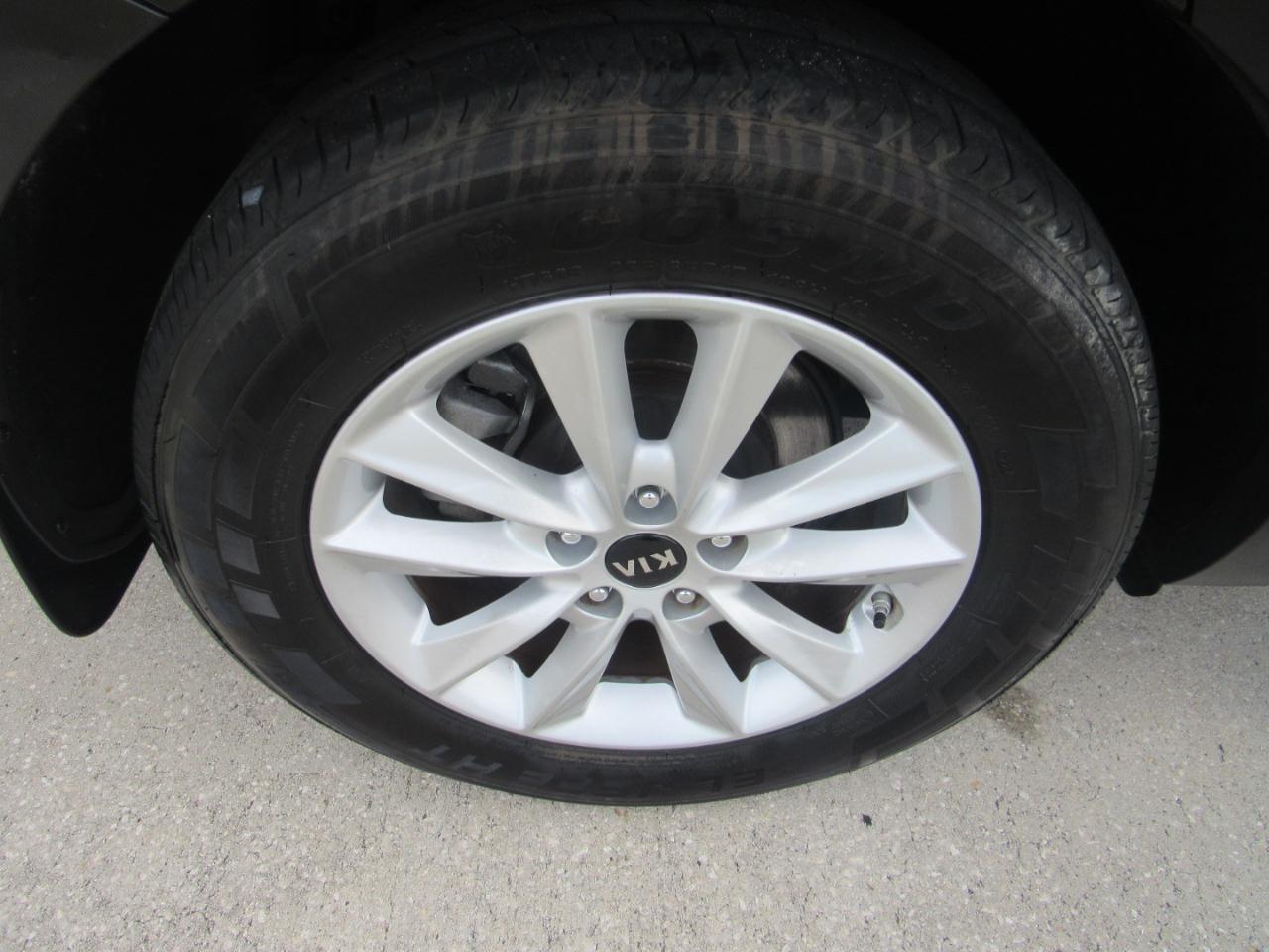 Kia Sorento L FWD 2019