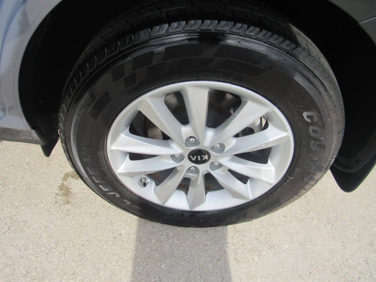 Kia Sorento L FWD 2019