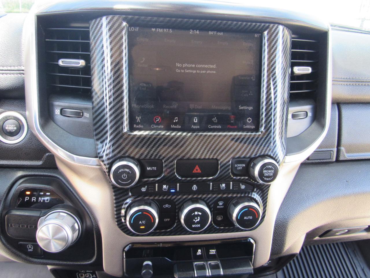 RAM 1500 Laramie 4x2 Quad Cab 6'4" Box 2019