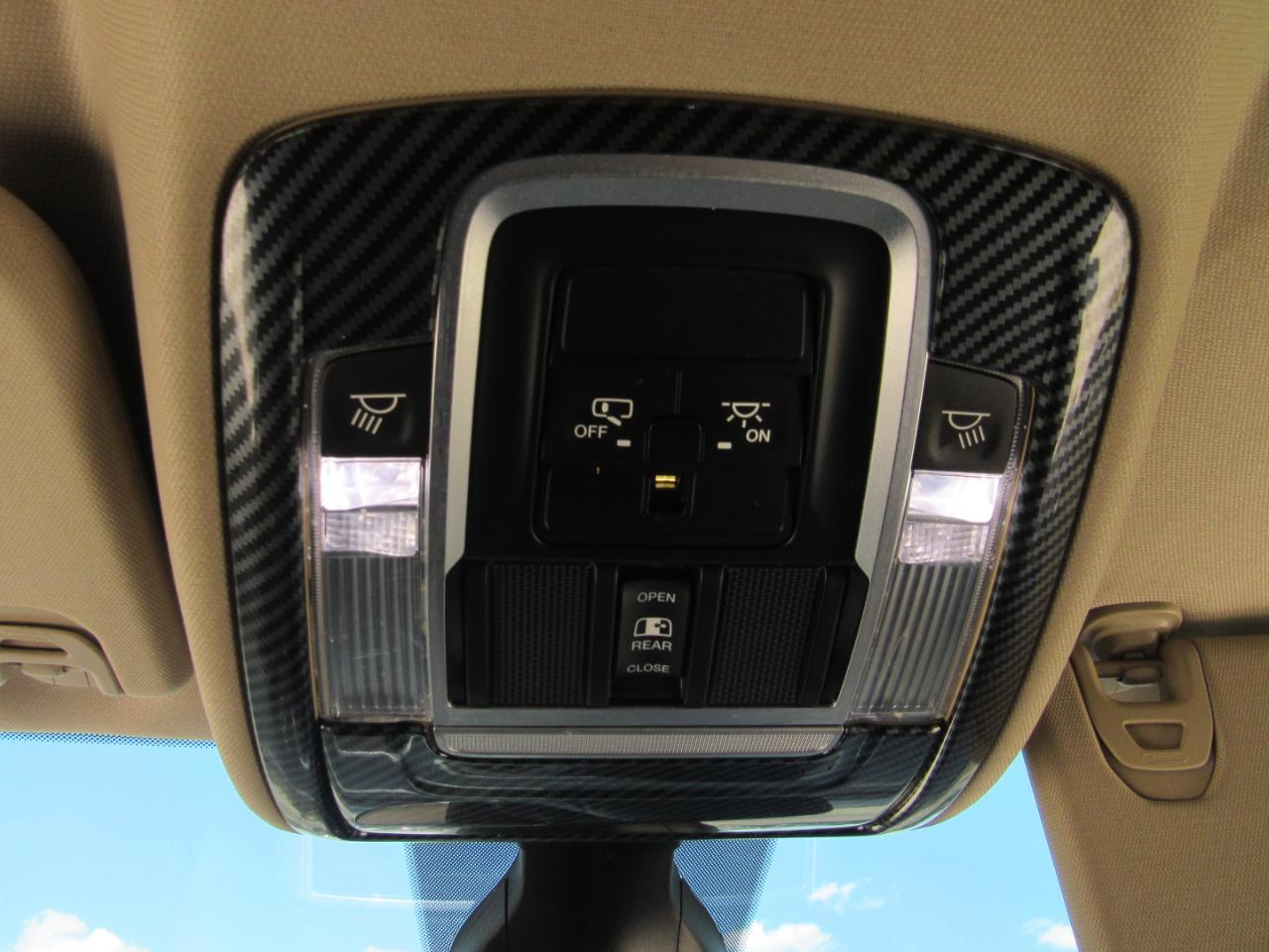 RAM 1500 Laramie 4x2 Quad Cab 6'4" Box 2019