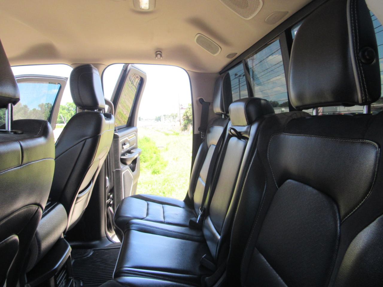 RAM 1500 Laramie 4x2 Quad Cab 6'4" Box 2019