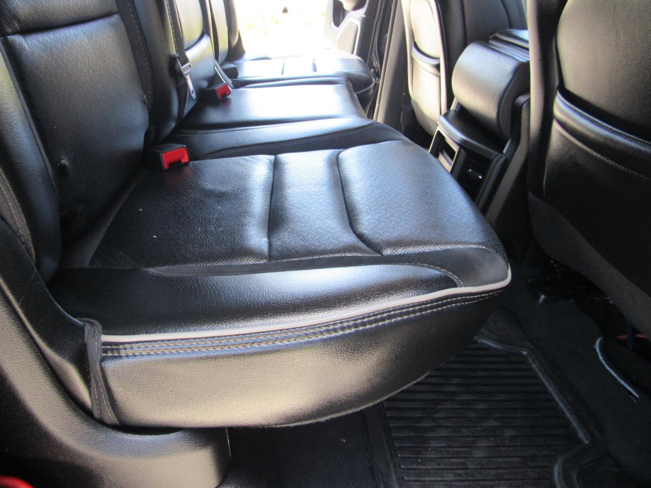 RAM 1500 Laramie 4x2 Quad Cab 6'4" Box 2019