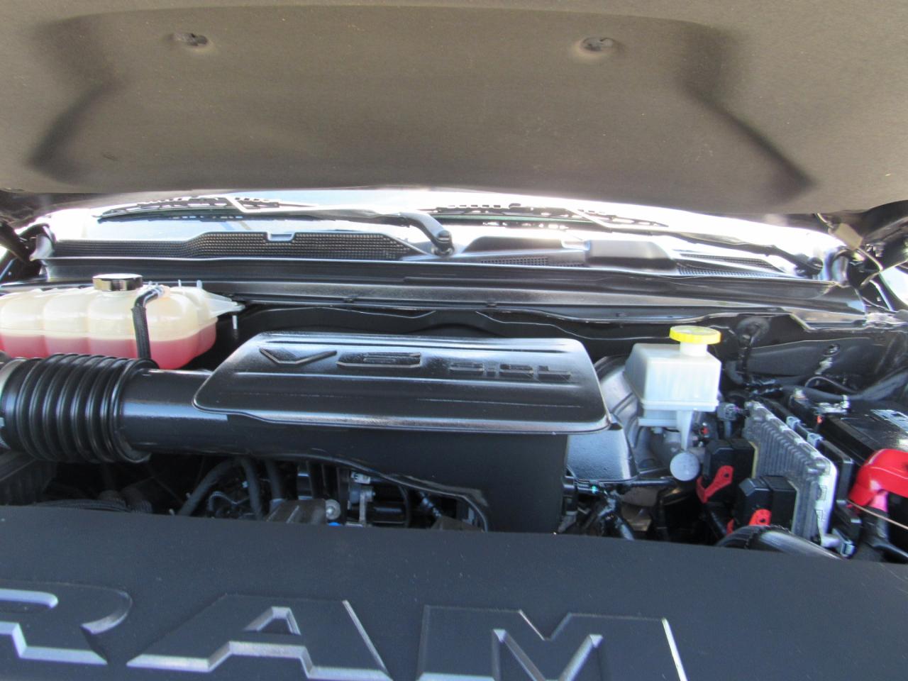 RAM 1500 Laramie 4x2 Quad Cab 6'4" Box 2019