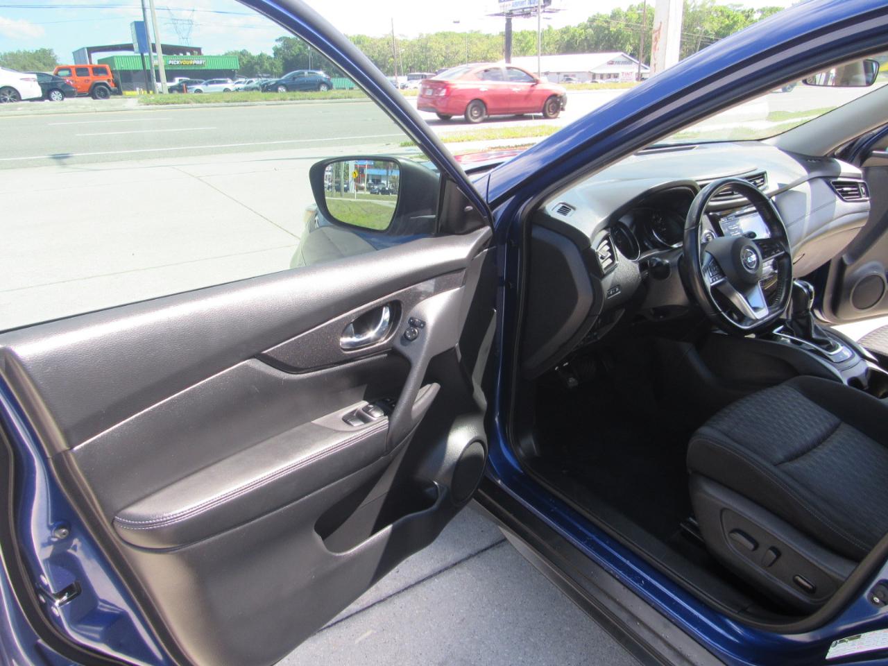 Nissan Rogue AWD SV 2017