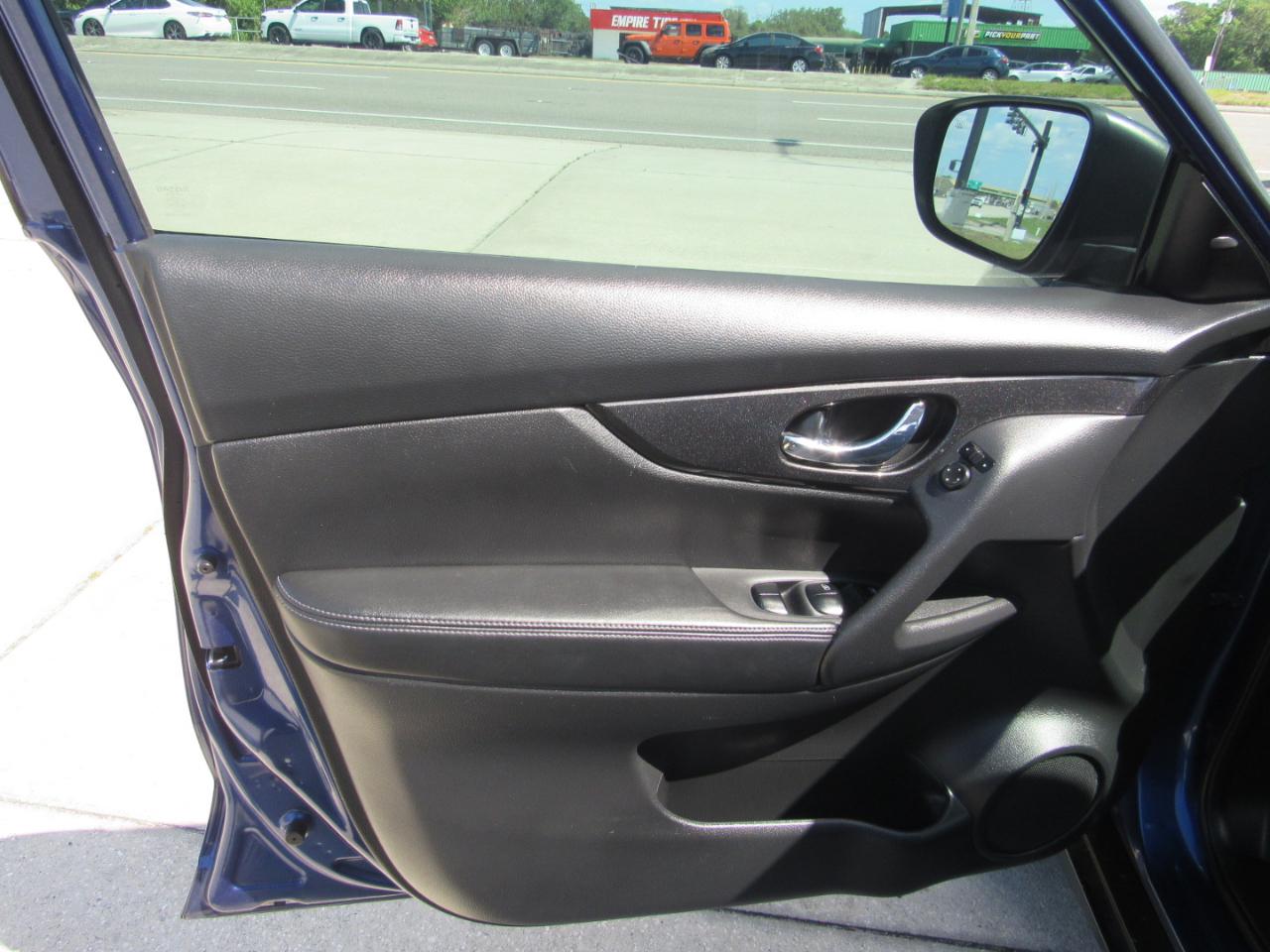 Nissan Rogue AWD SV 2017