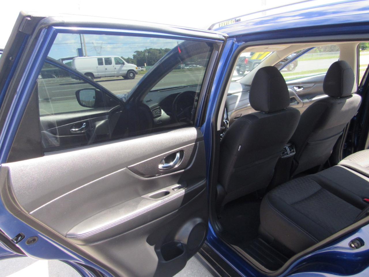 Nissan Rogue AWD SV 2017