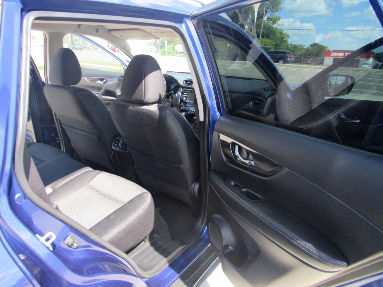 Nissan Rogue AWD SV 2017