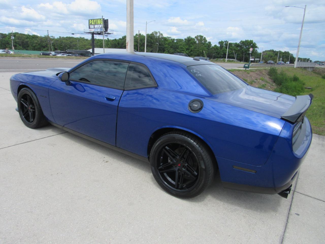Dodge Challenger R/T RWD 2022