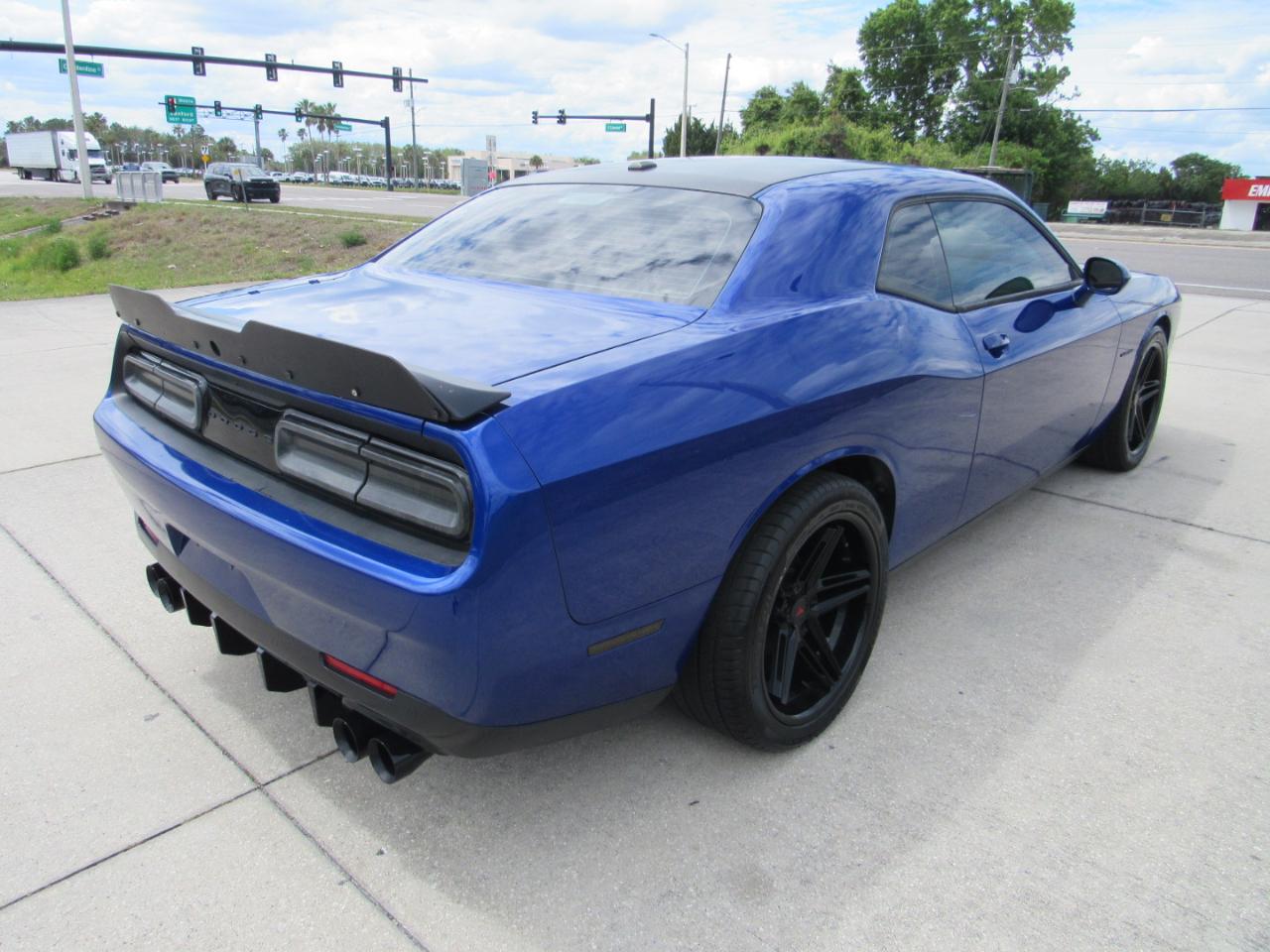 Dodge Challenger R/T RWD 2022
