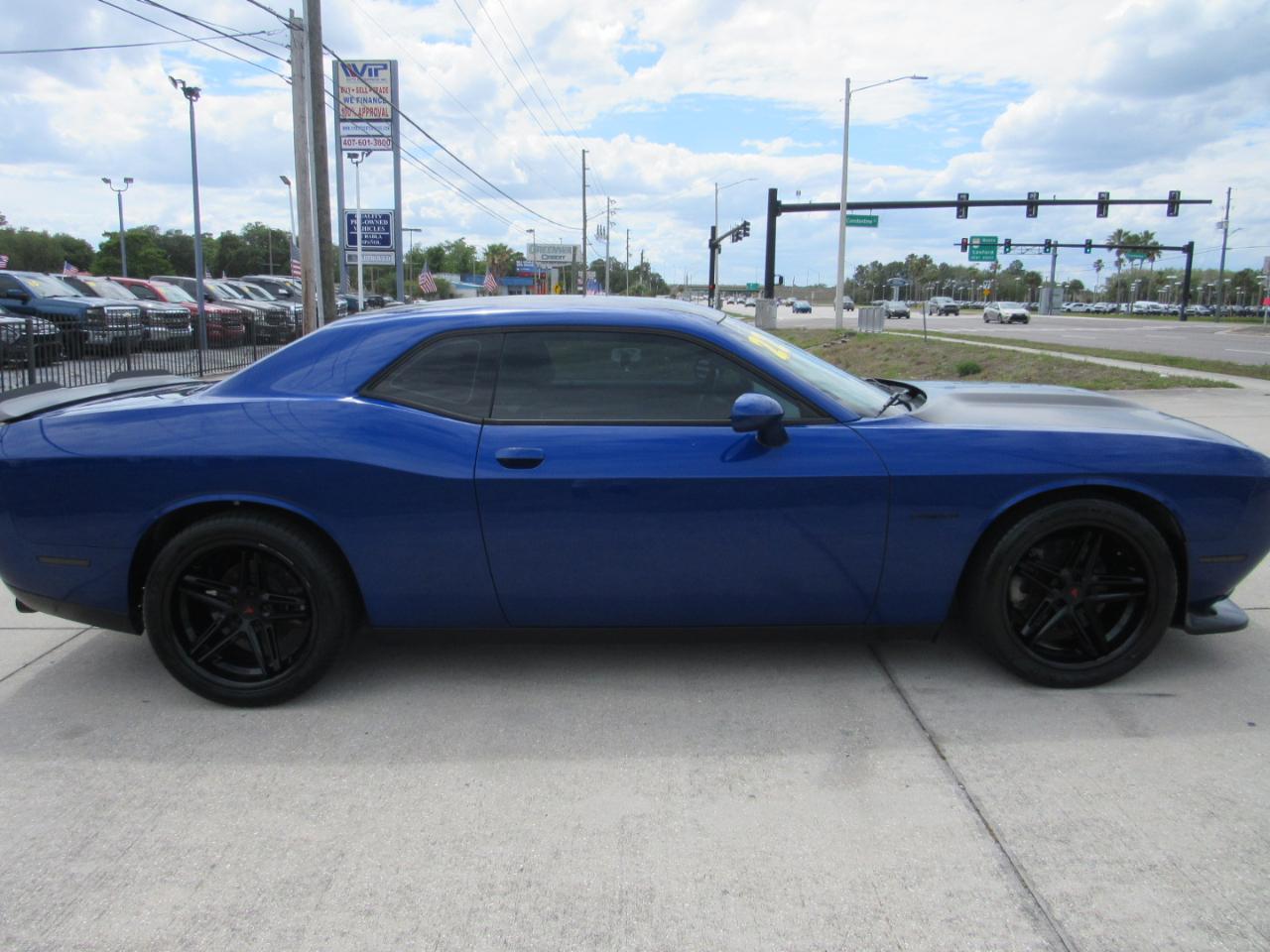 Dodge Challenger R/T RWD 2022