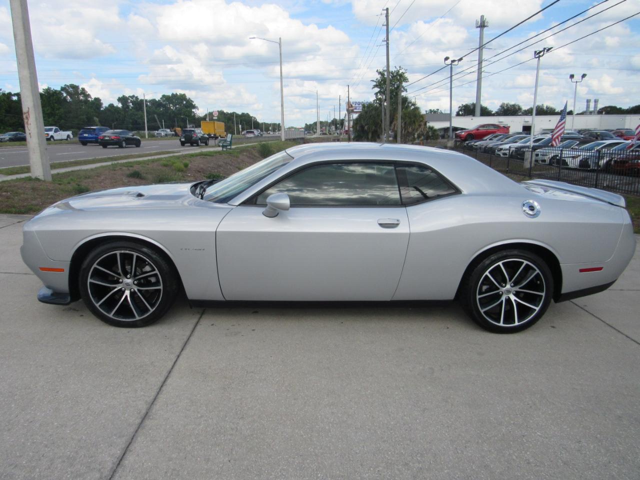 Dodge Challenger R/T RWD 2021