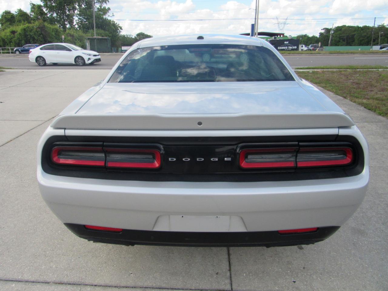 Dodge Challenger R/T RWD 2021