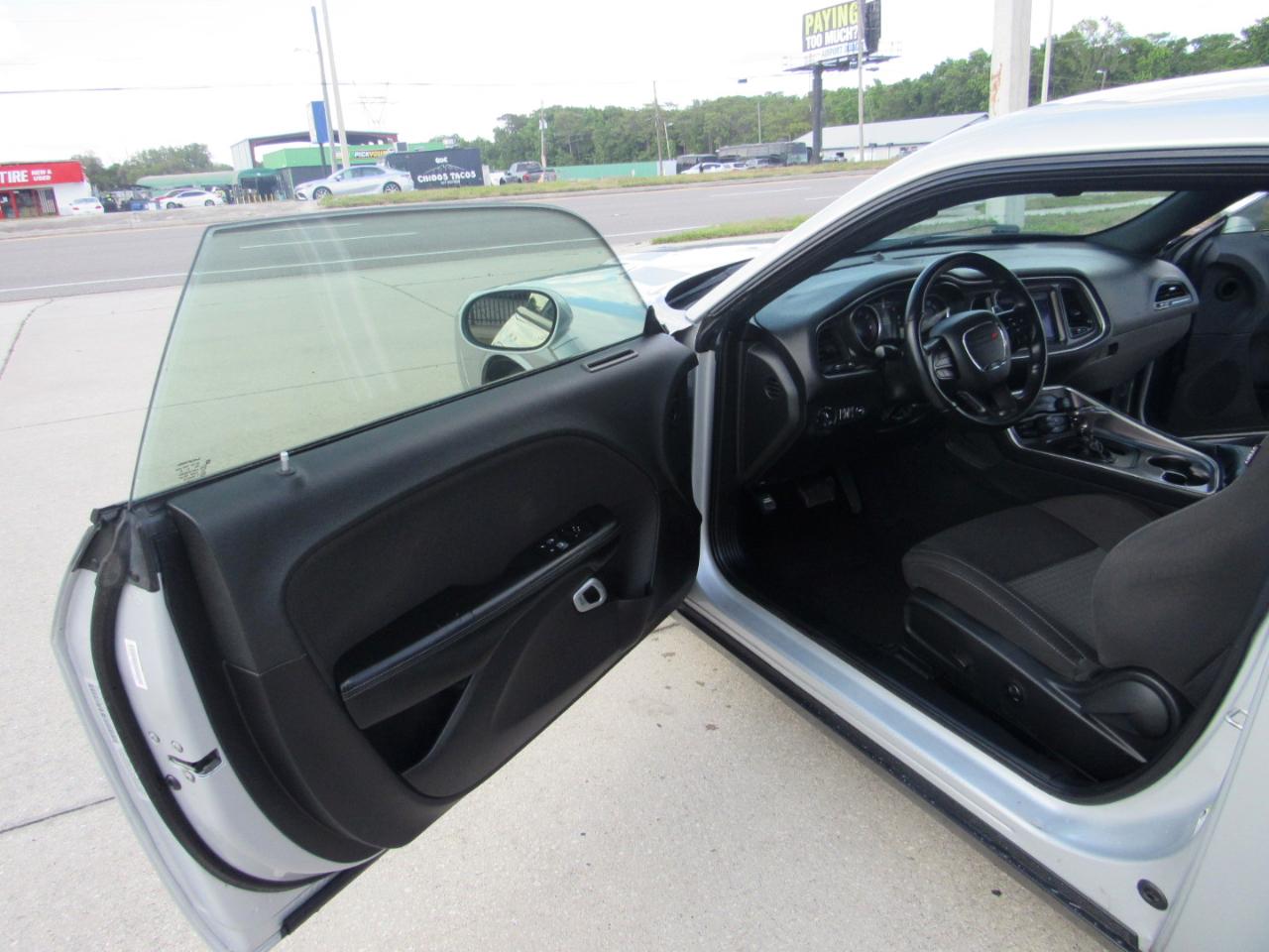 Dodge Challenger R/T RWD 2021