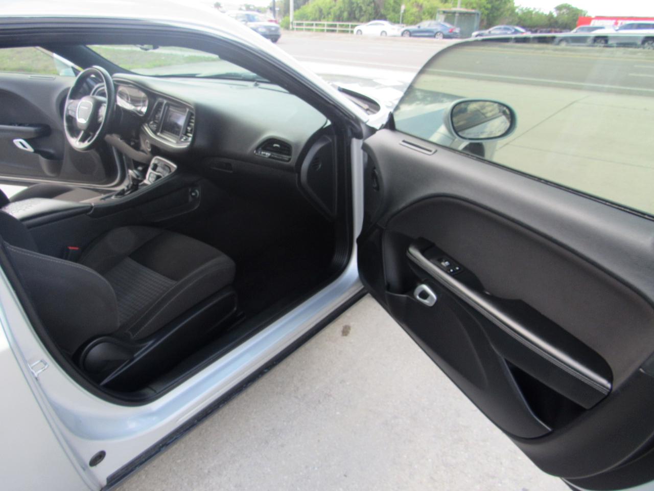 Dodge Challenger R/T RWD 2021