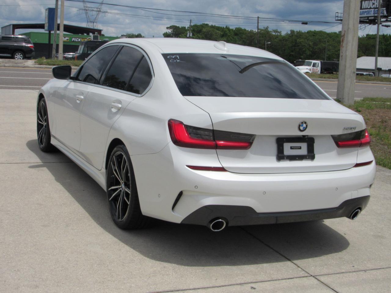 BMW 3 Series 330i Sedan 2019