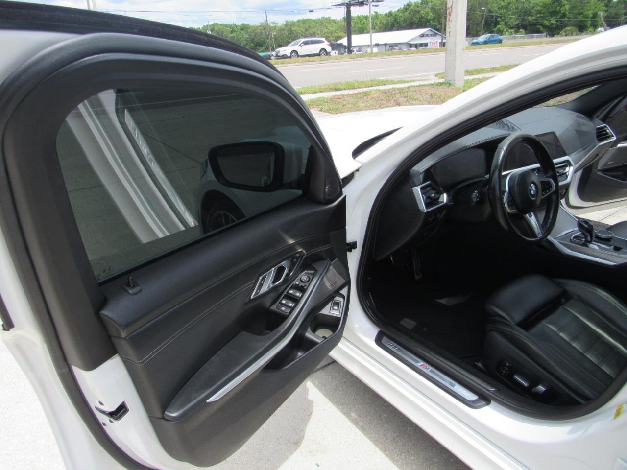 BMW 3 Series 330i Sedan 2019