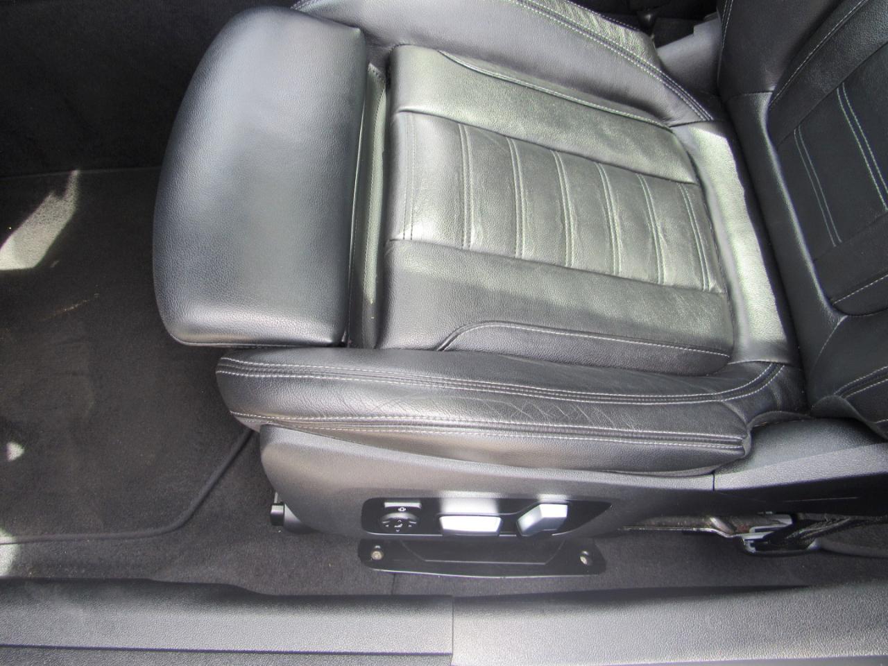 BMW 3 Series 330i Sedan 2019