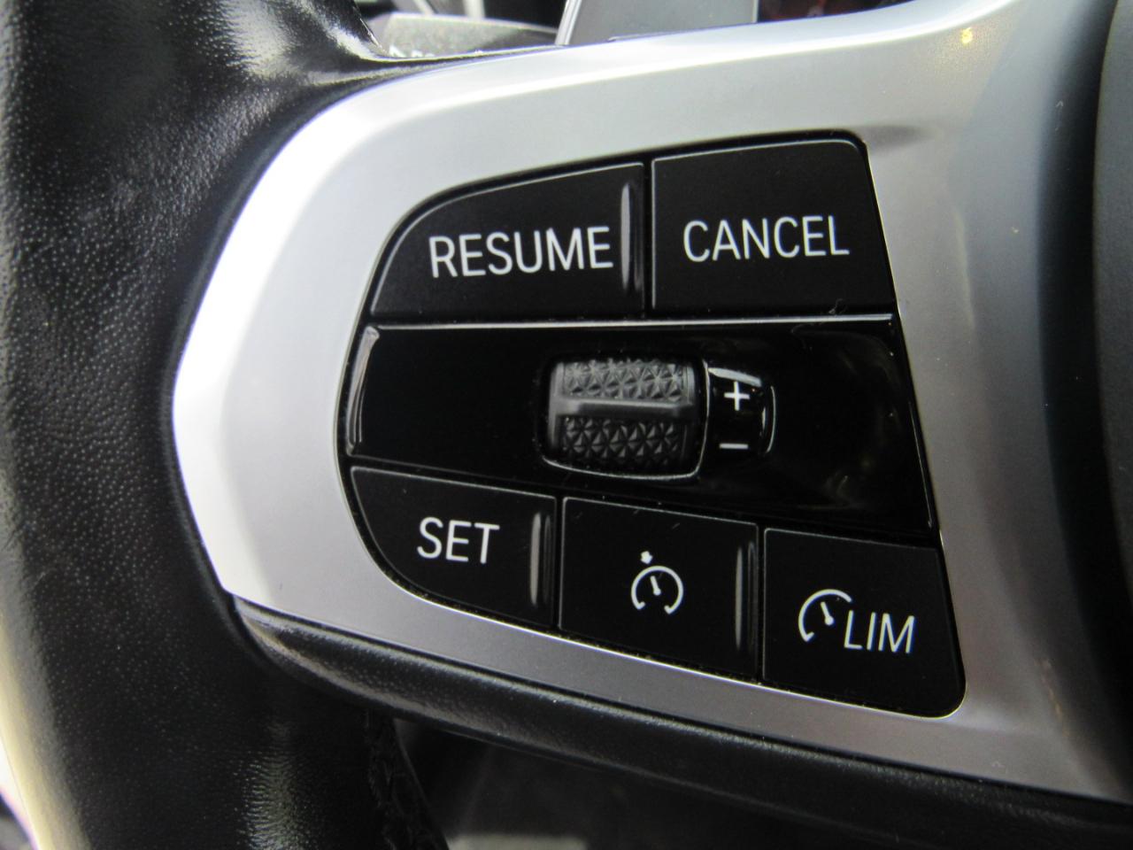 BMW 3 Series 330i Sedan 2019