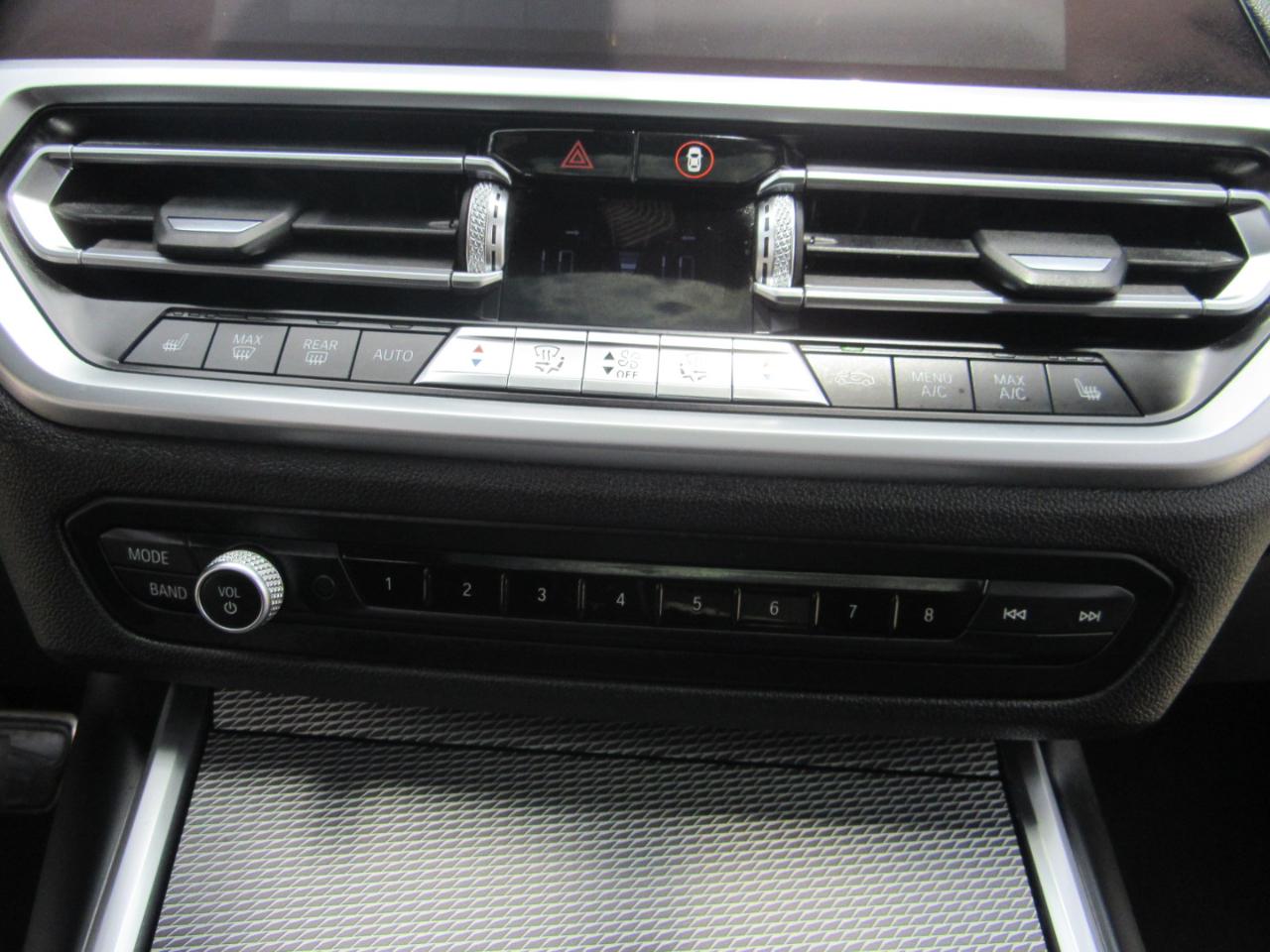 BMW 3 Series 330i Sedan 2019