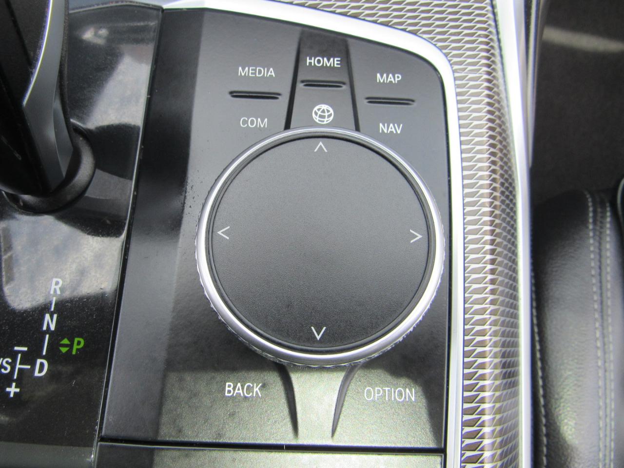 BMW 3 Series 330i Sedan 2019