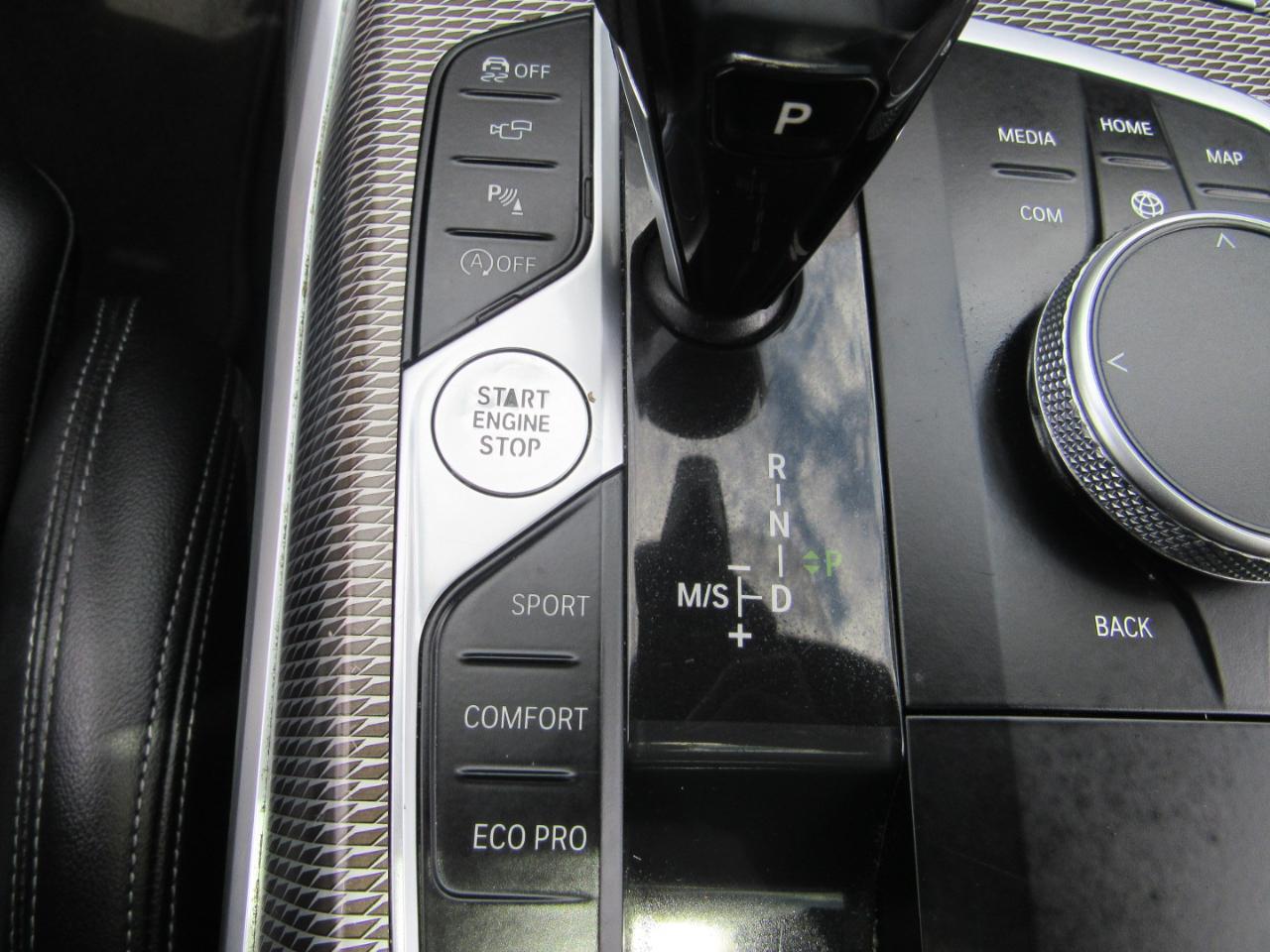 BMW 3 Series 330i Sedan 2019