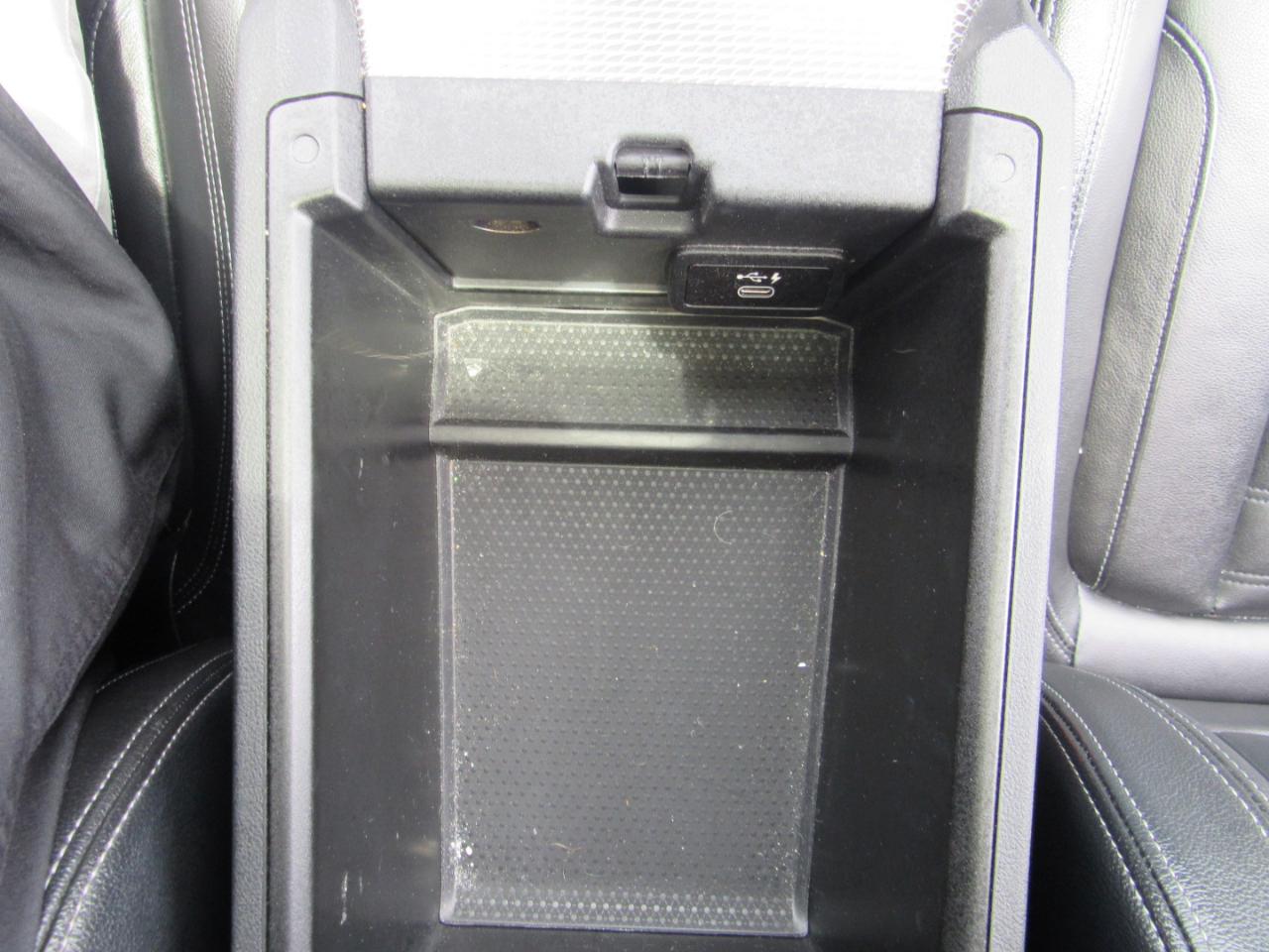 BMW 3 Series 330i Sedan 2019