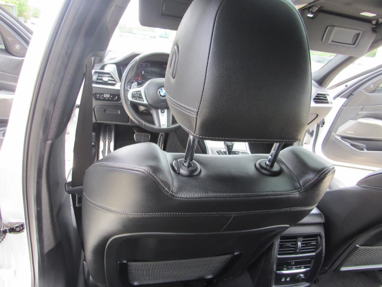 BMW 3 Series 330i Sedan 2019