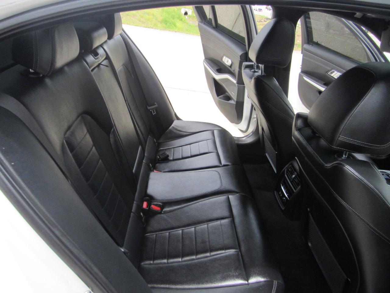 BMW 3 Series 330i Sedan 2019