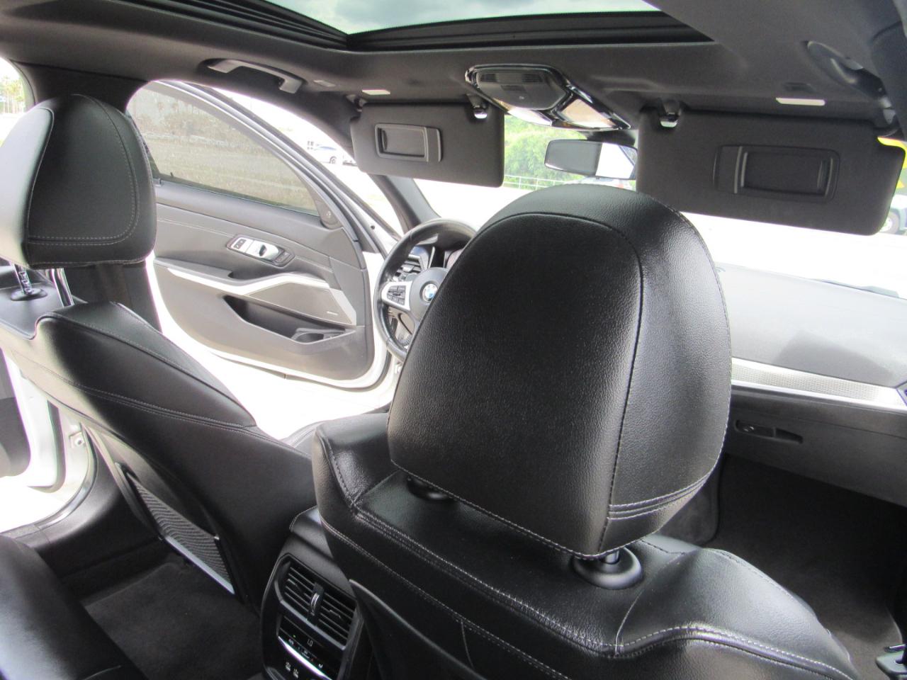 BMW 3 Series 330i Sedan 2019