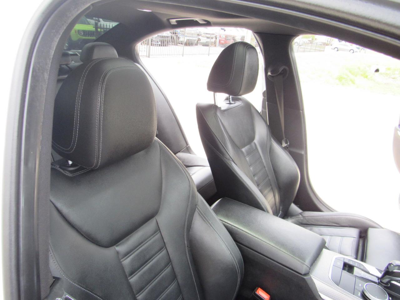 BMW 3 Series 330i Sedan 2019