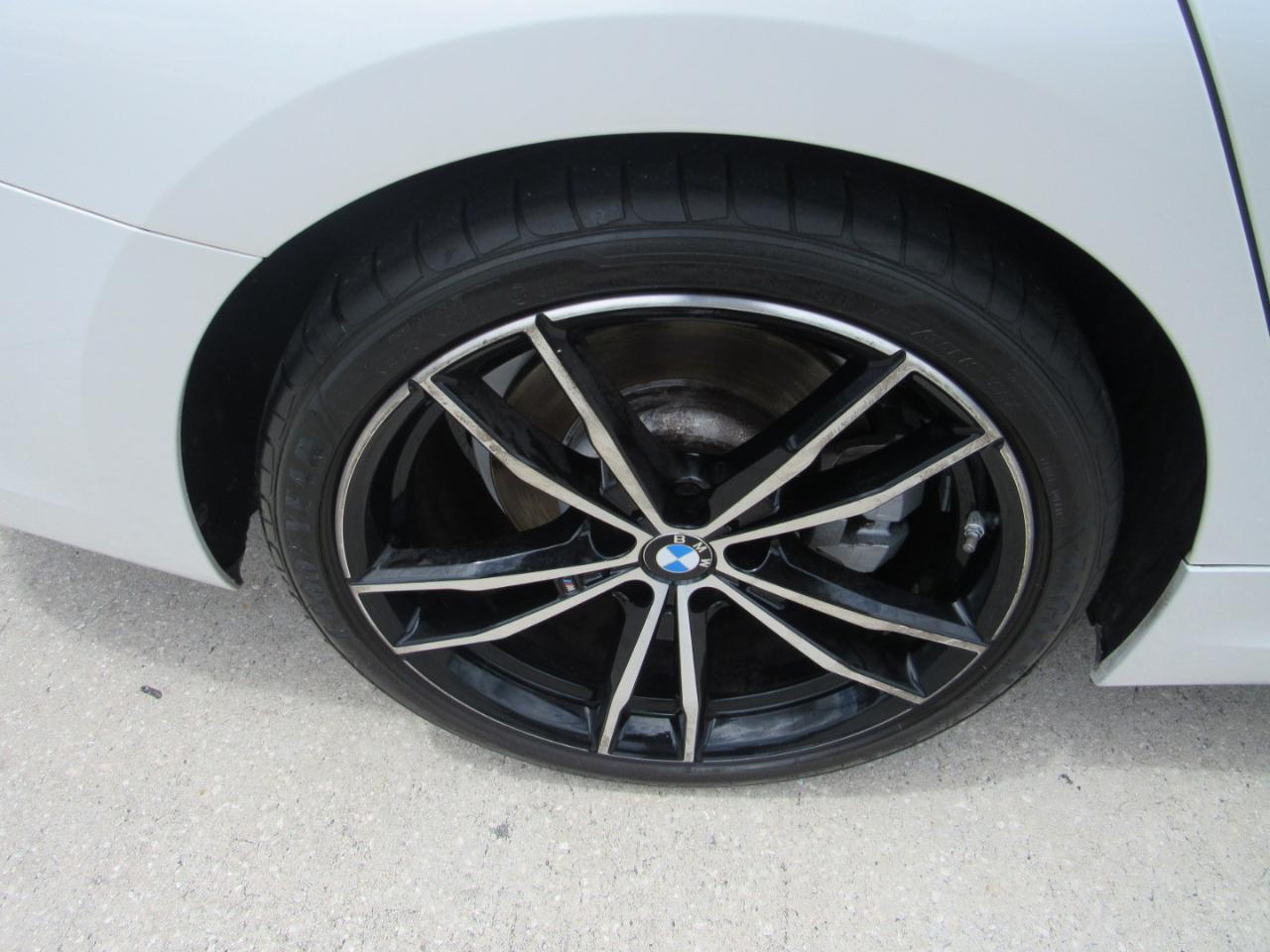 BMW 3 Series 330i Sedan 2019