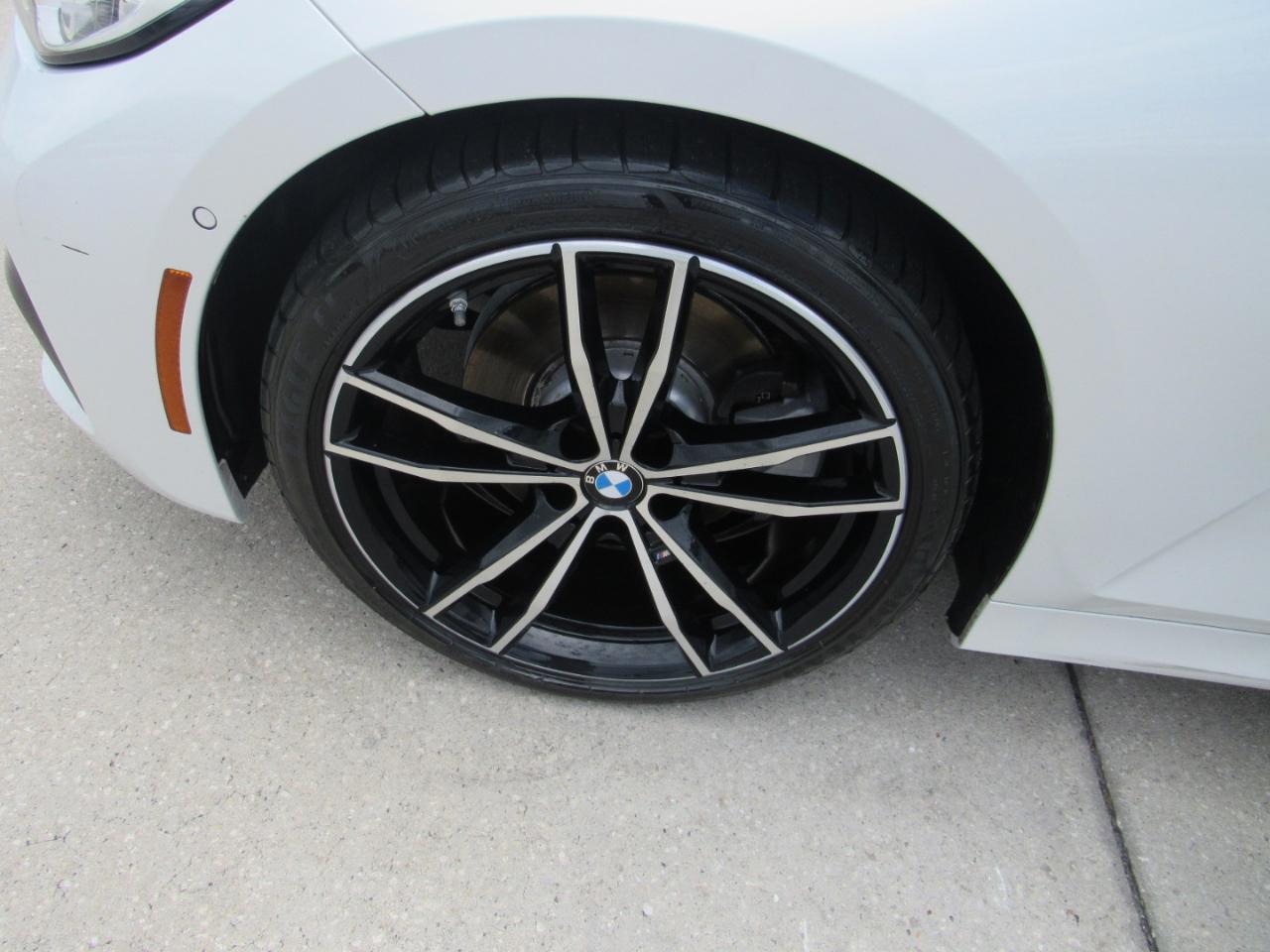 BMW 3 Series 330i Sedan 2019