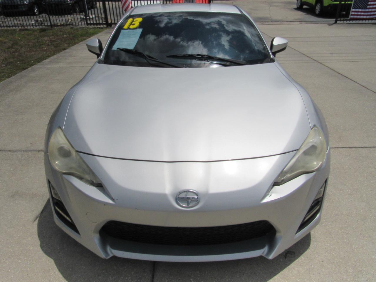 Scion FR-S 2dr Cpe Man (Natl) 2013