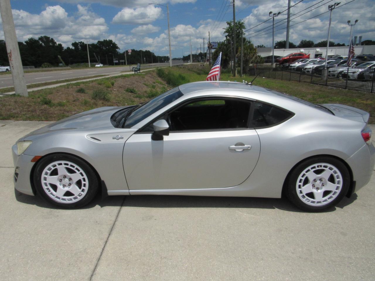 Scion FR-S 2dr Cpe Man (Natl) 2013