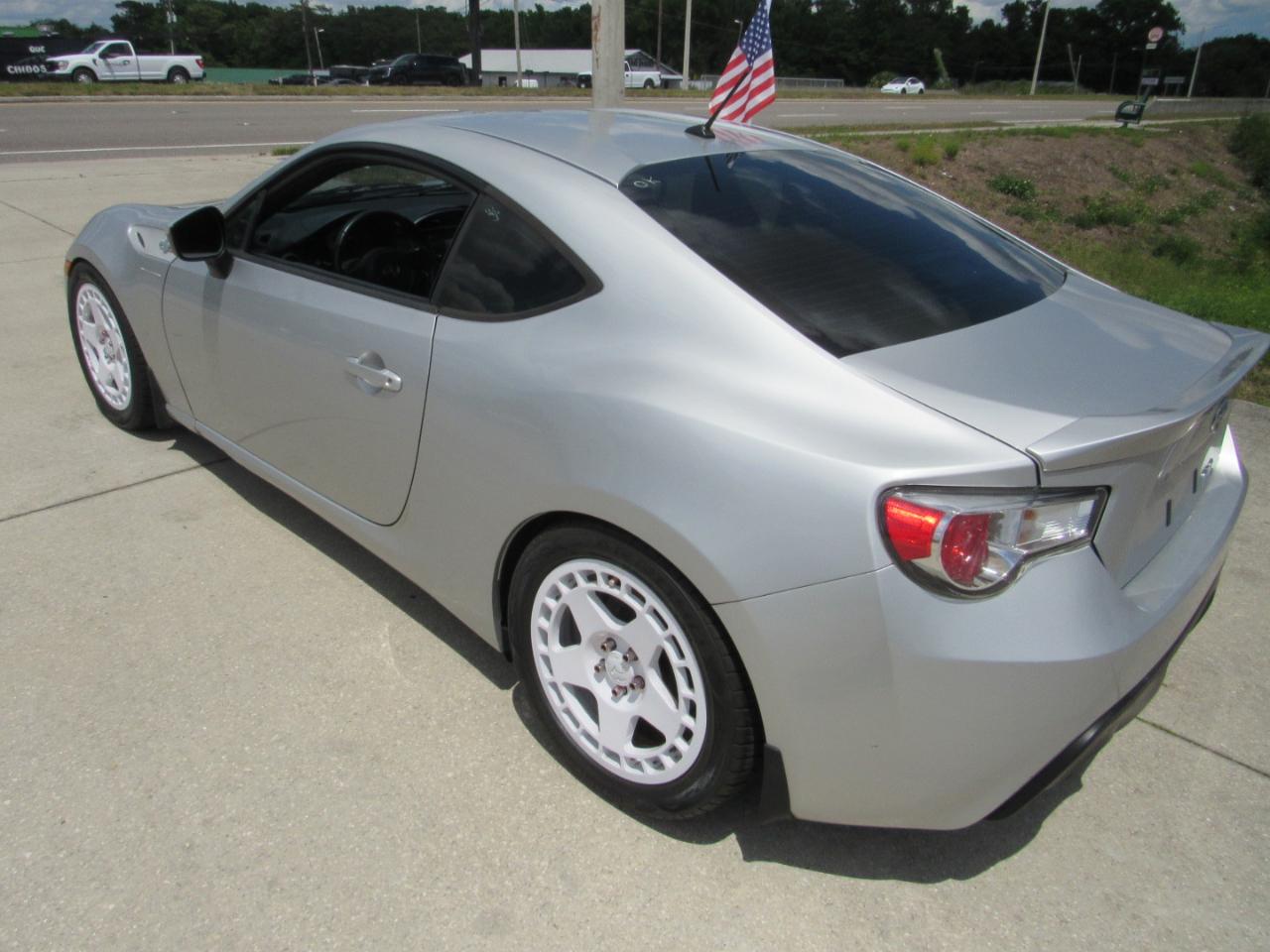 Scion FR-S 2dr Cpe Man (Natl) 2013