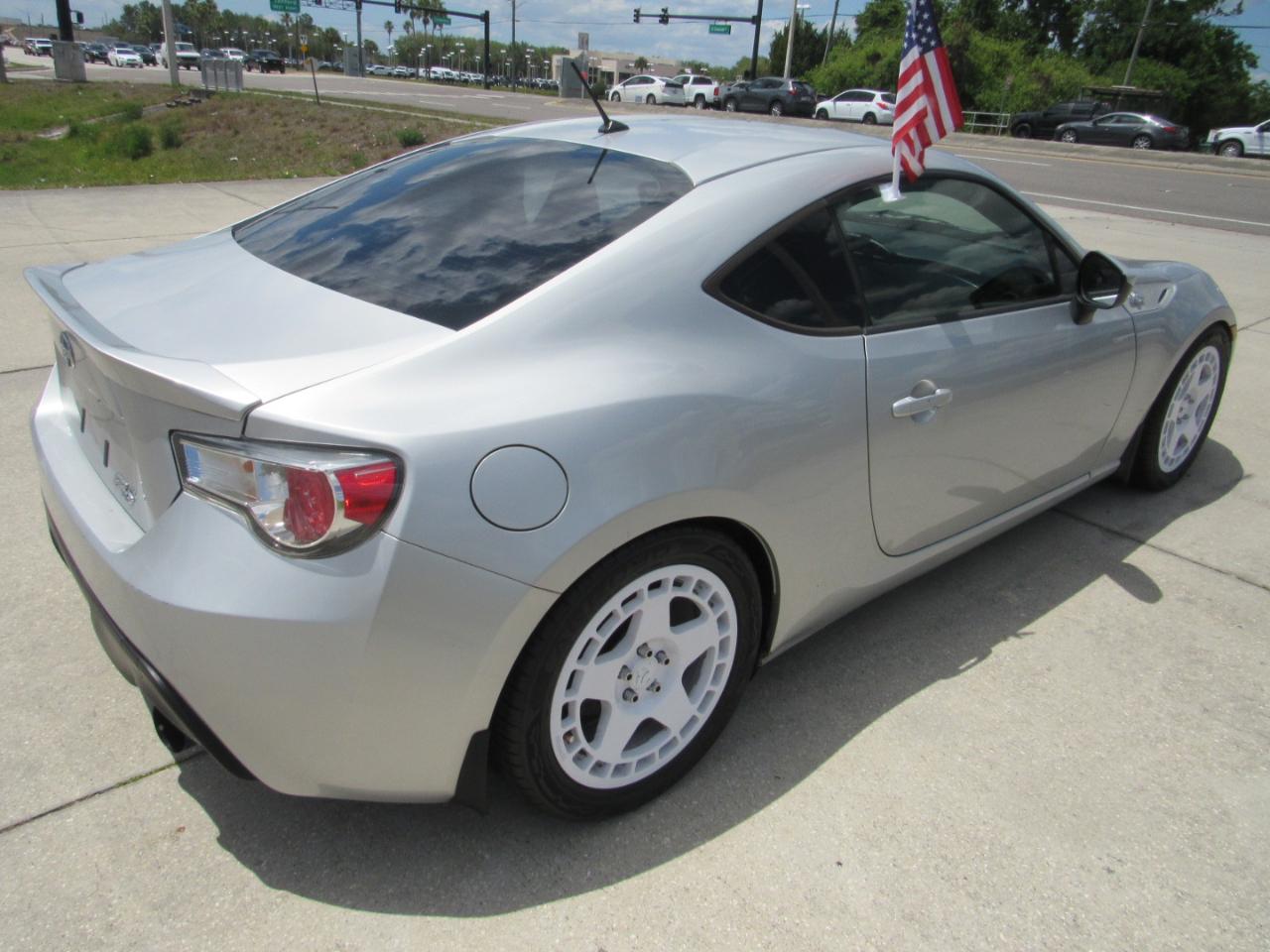 Scion FR-S 2dr Cpe Man (Natl) 2013