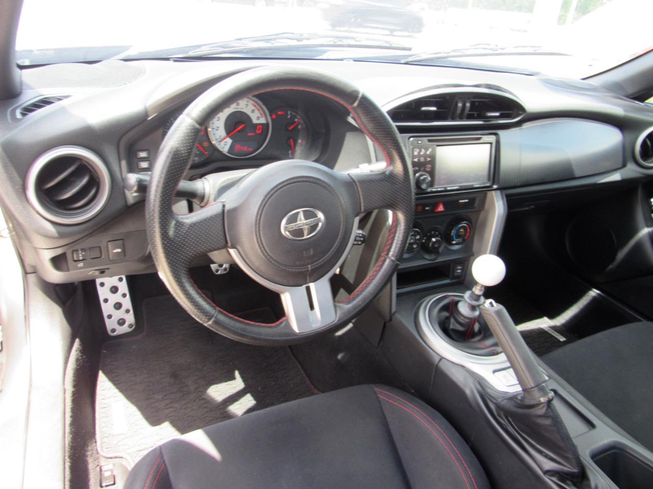Scion FR-S 2dr Cpe Man (Natl) 2013