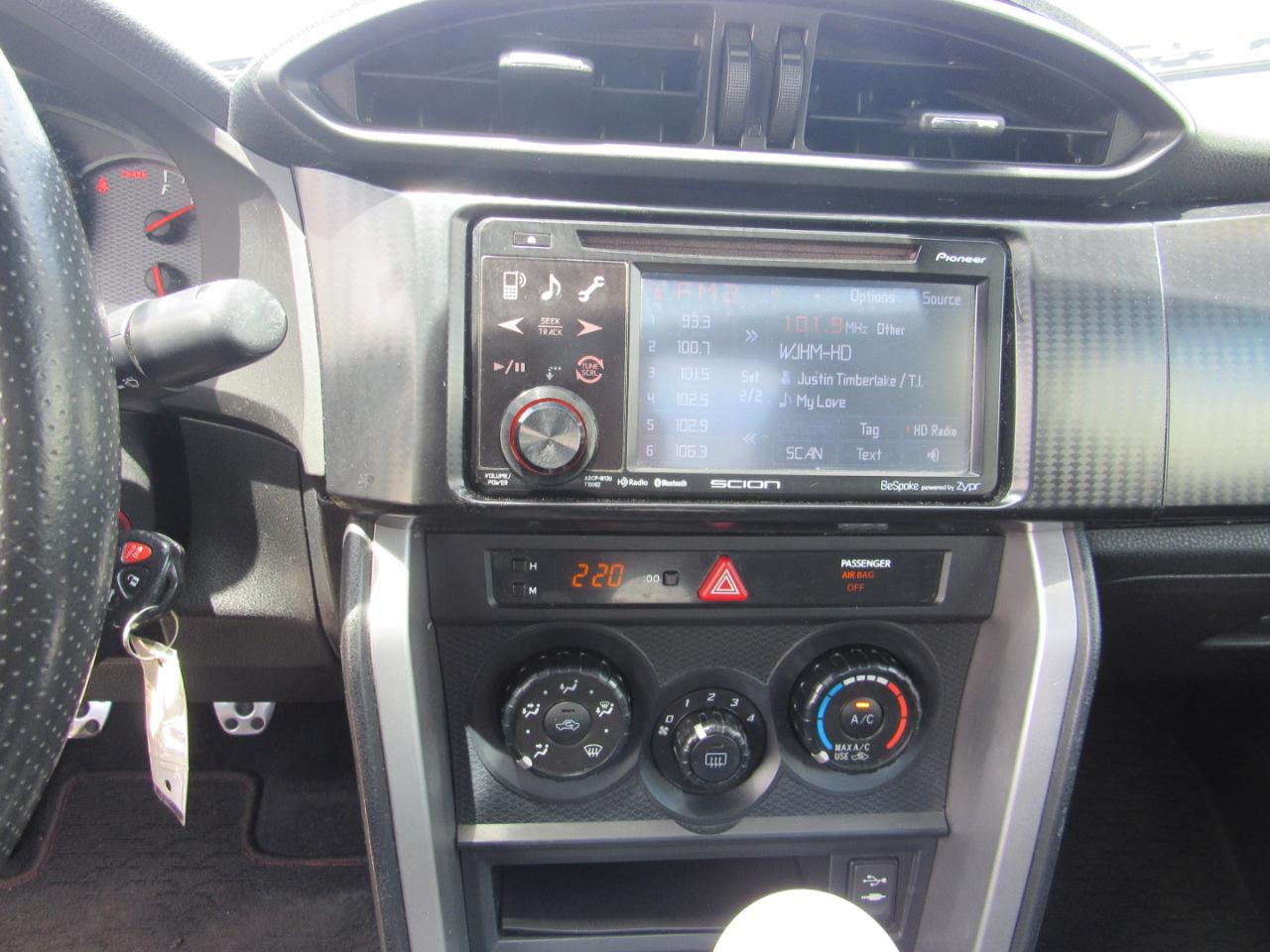 Scion FR-S 2dr Cpe Man (Natl) 2013