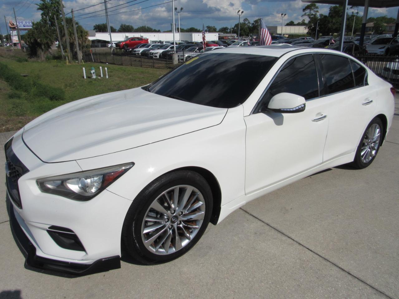 Infiniti Q50 3.0t LUXE RWD 2018