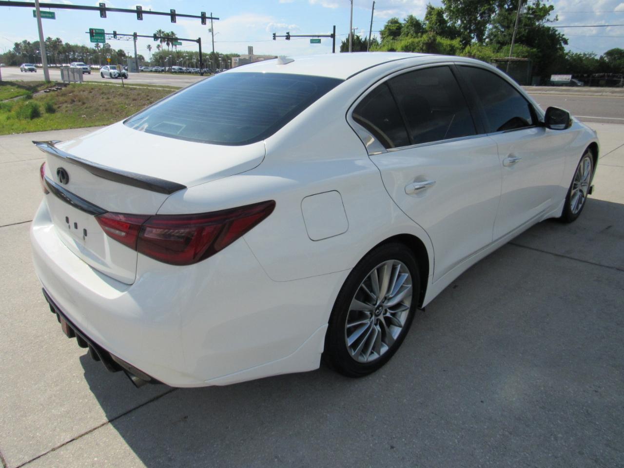 Infiniti Q50 3.0t LUXE RWD 2018