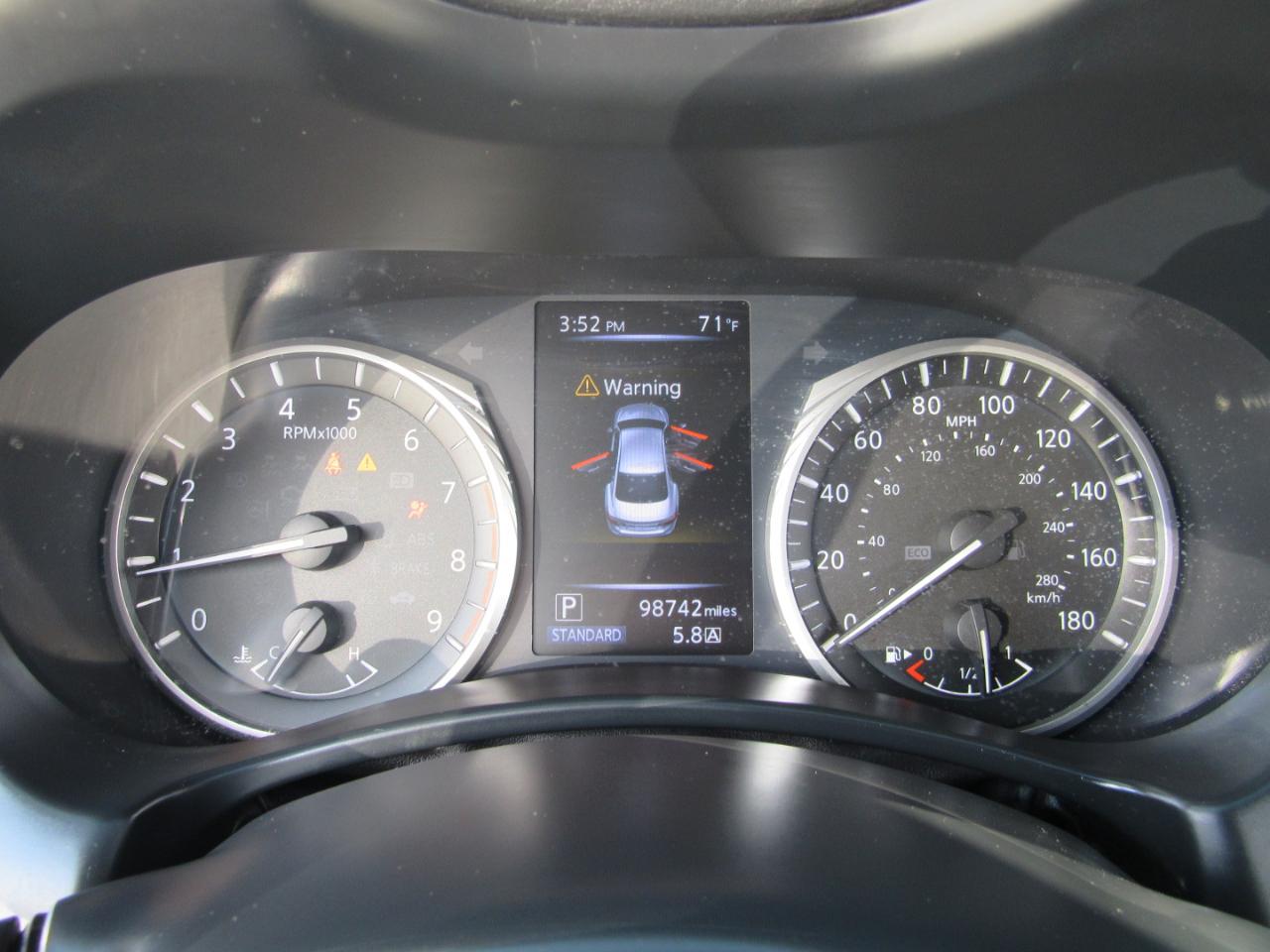 Infiniti Q50 3.0t LUXE RWD 2018