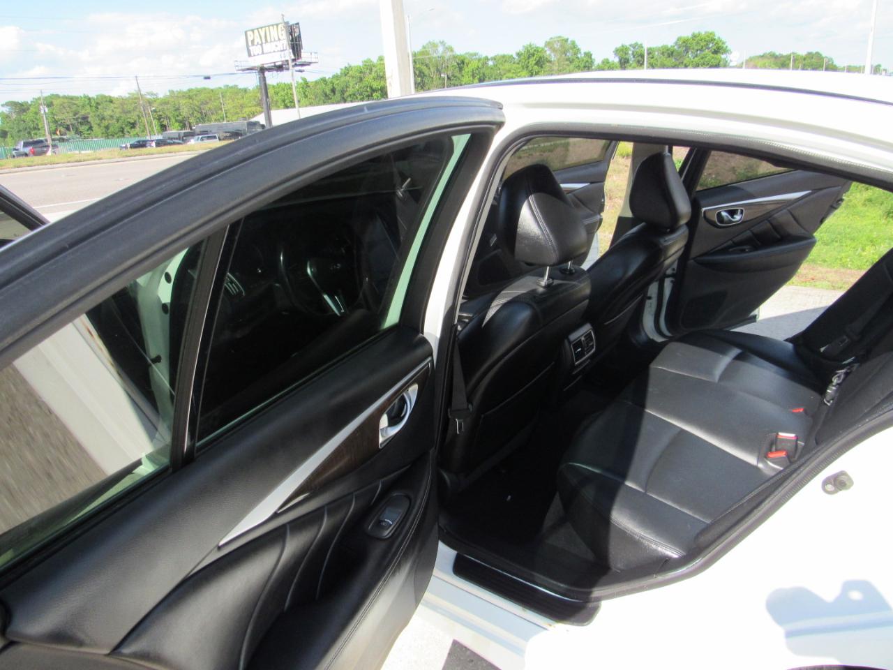 Infiniti Q50 3.0t LUXE RWD 2018