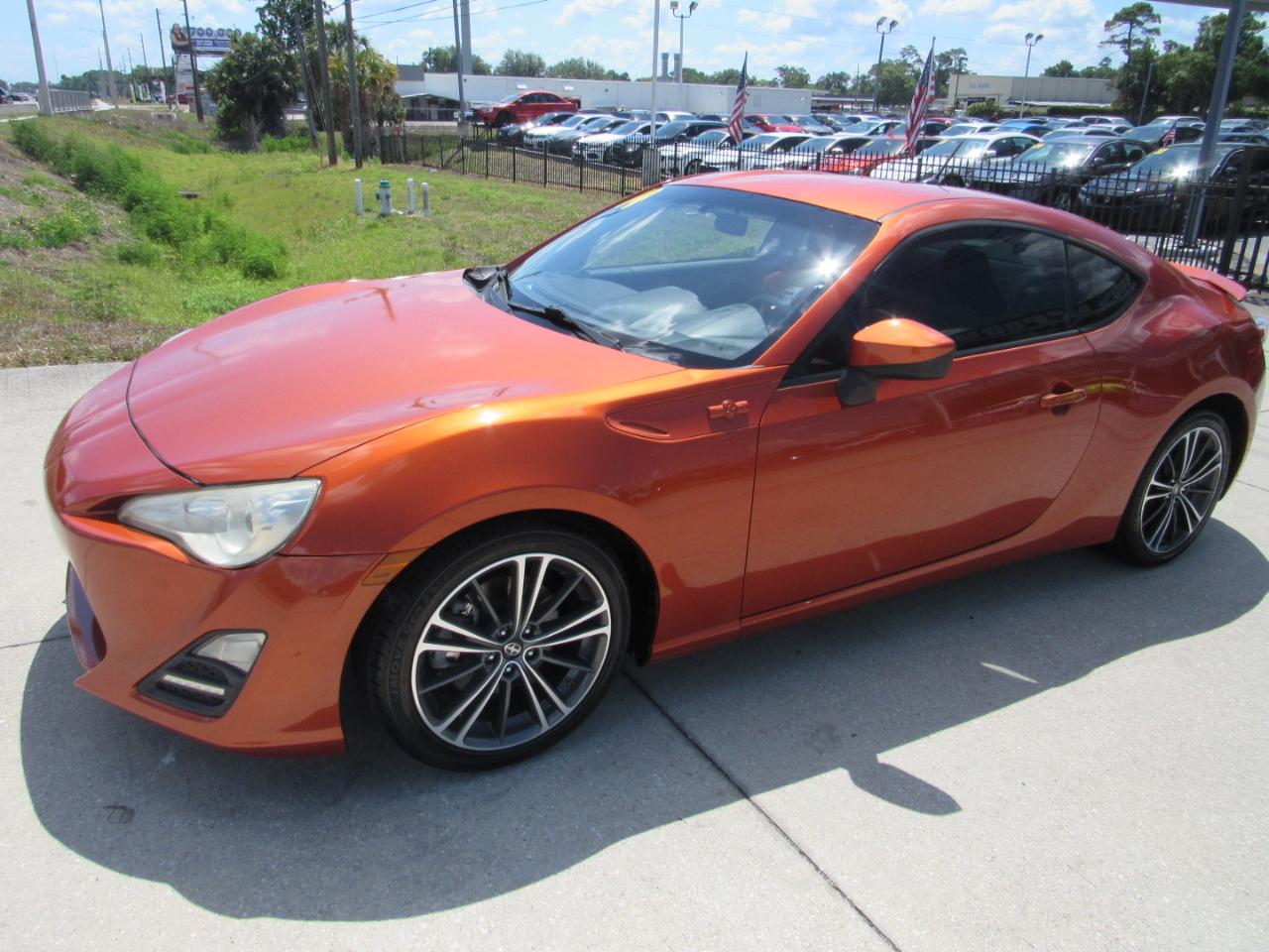 Scion FR-S 2dr Cpe Auto (Natl) 2014