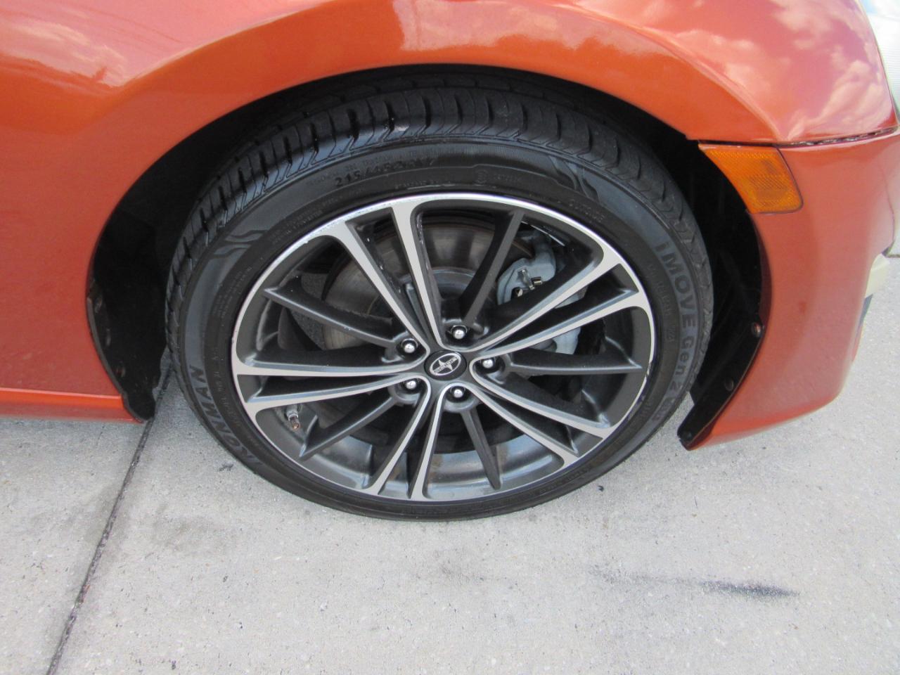 Scion FR-S 2dr Cpe Auto (Natl) 2014