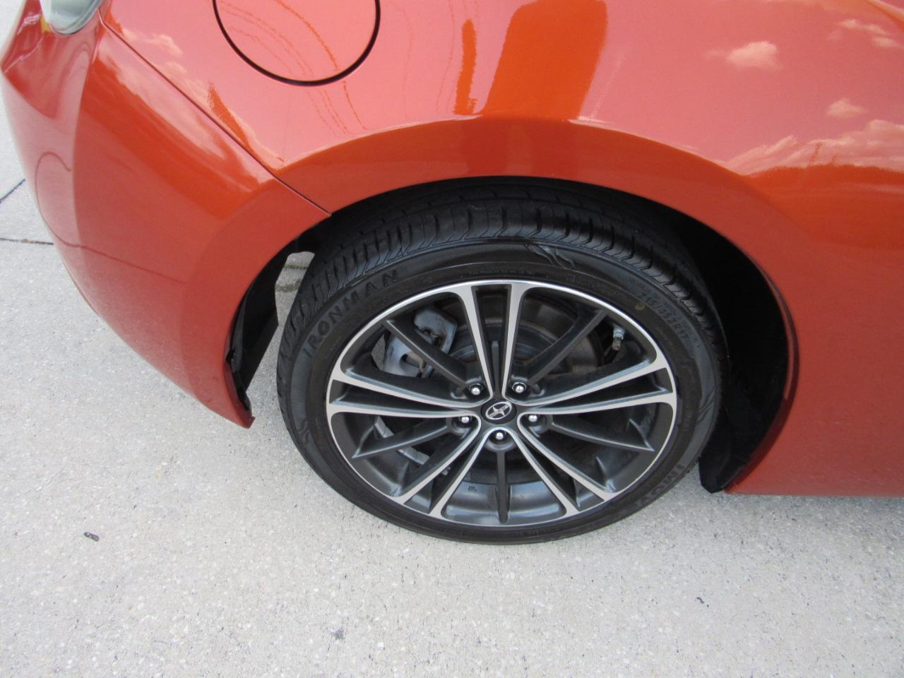 Scion FR-S 2dr Cpe Auto (Natl) 2014