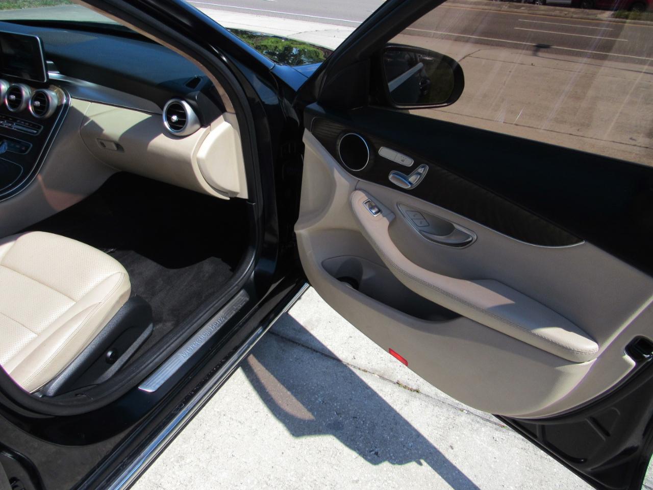 Mercedes-Benz C-Class C 300 4MATIC Sedan 2017