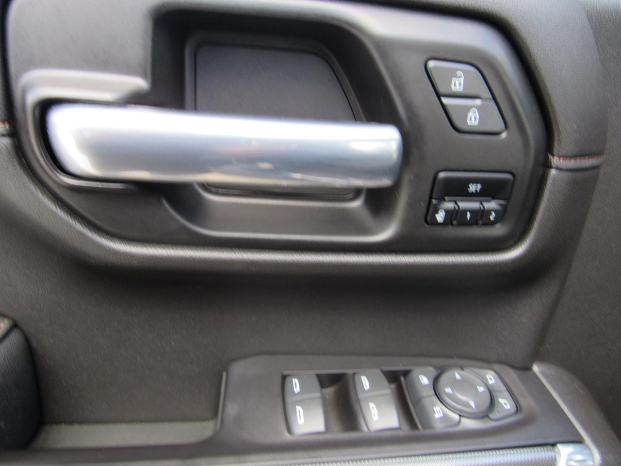 GMC Sierra 1500 4WD Crew Cab 147" AT4 2020