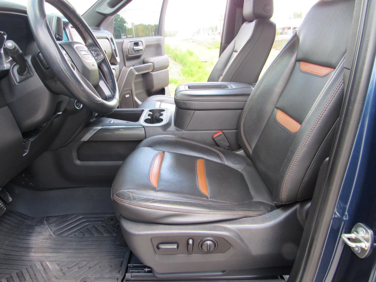 GMC Sierra 1500 4WD Crew Cab 147" AT4 2020