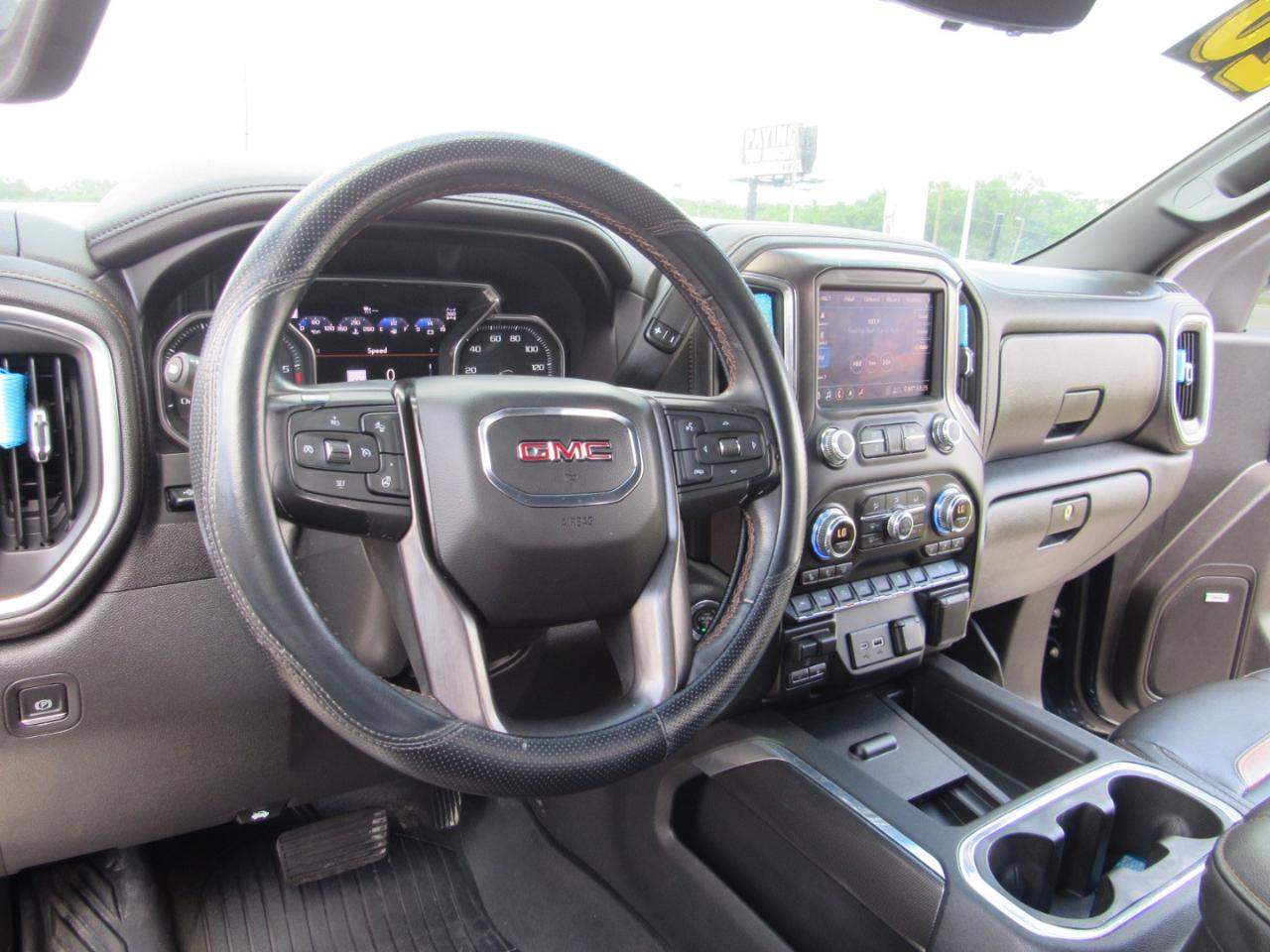 GMC Sierra 1500 4WD Crew Cab 147" AT4 2020